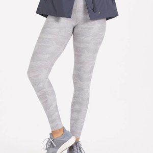 Vuori Clean Elevation Legging Size XXL